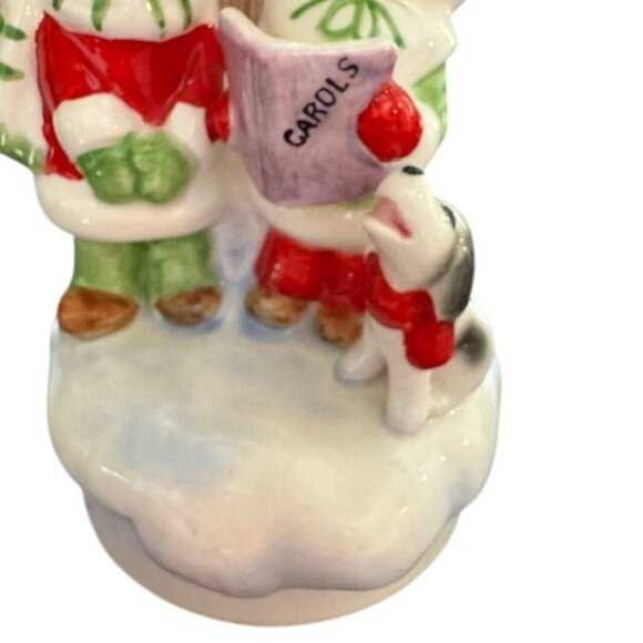 Vintage Ceramic Christmas Carolers Figurine With Dog & Lamp Post Music Box - Picture 3 of 7